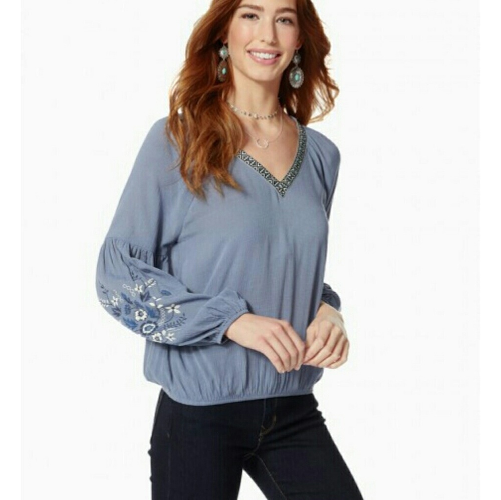 Super adorable blouse